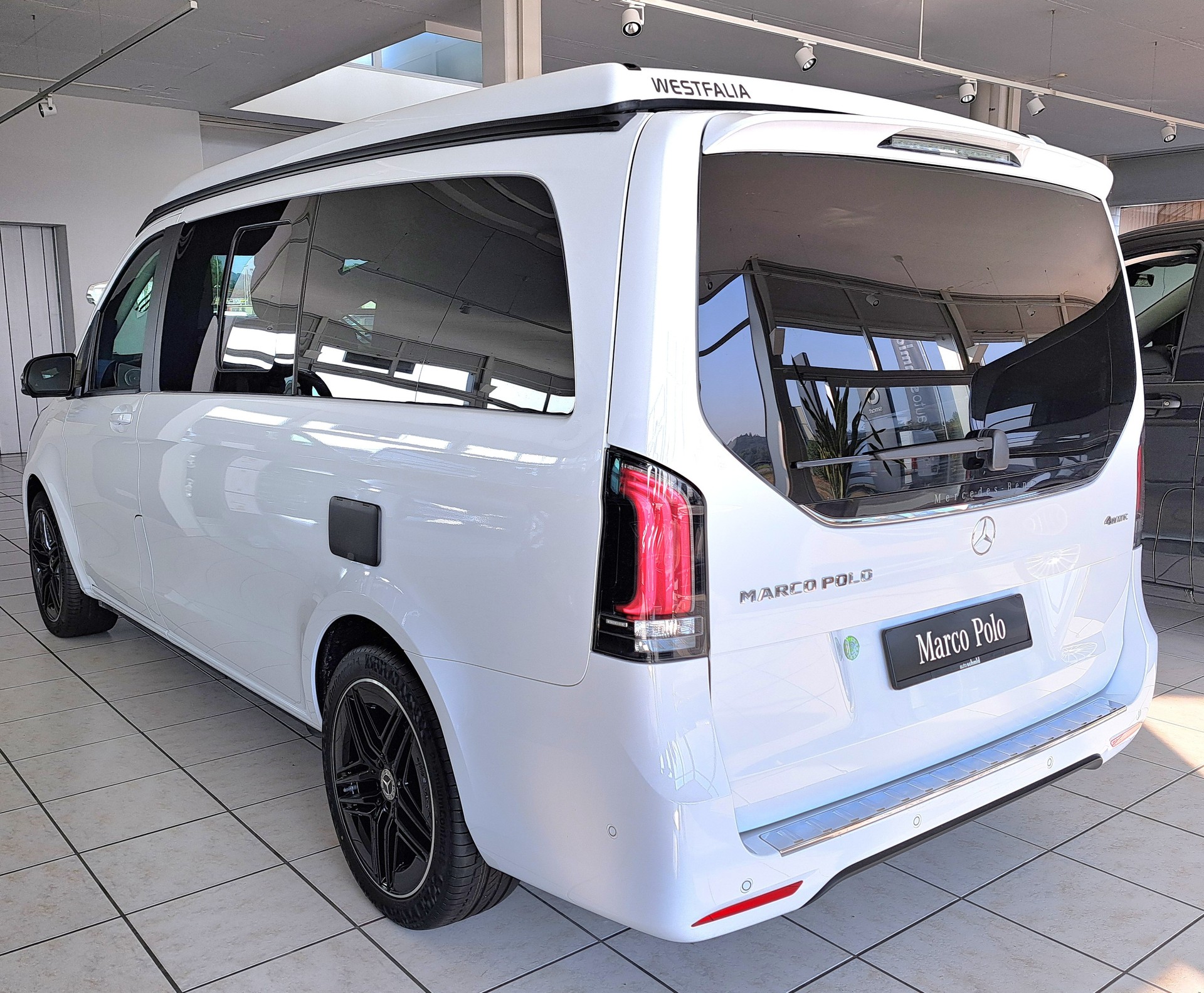 MERCEDES-BENZ Marco Polo 300 d 4MATIC Standard 3200mm L-image-3