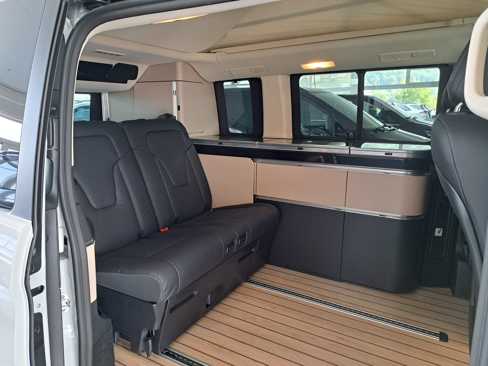 MERCEDES-BENZ Marco Polo 300 d 4MATIC Standard 3200mm L-image-9
