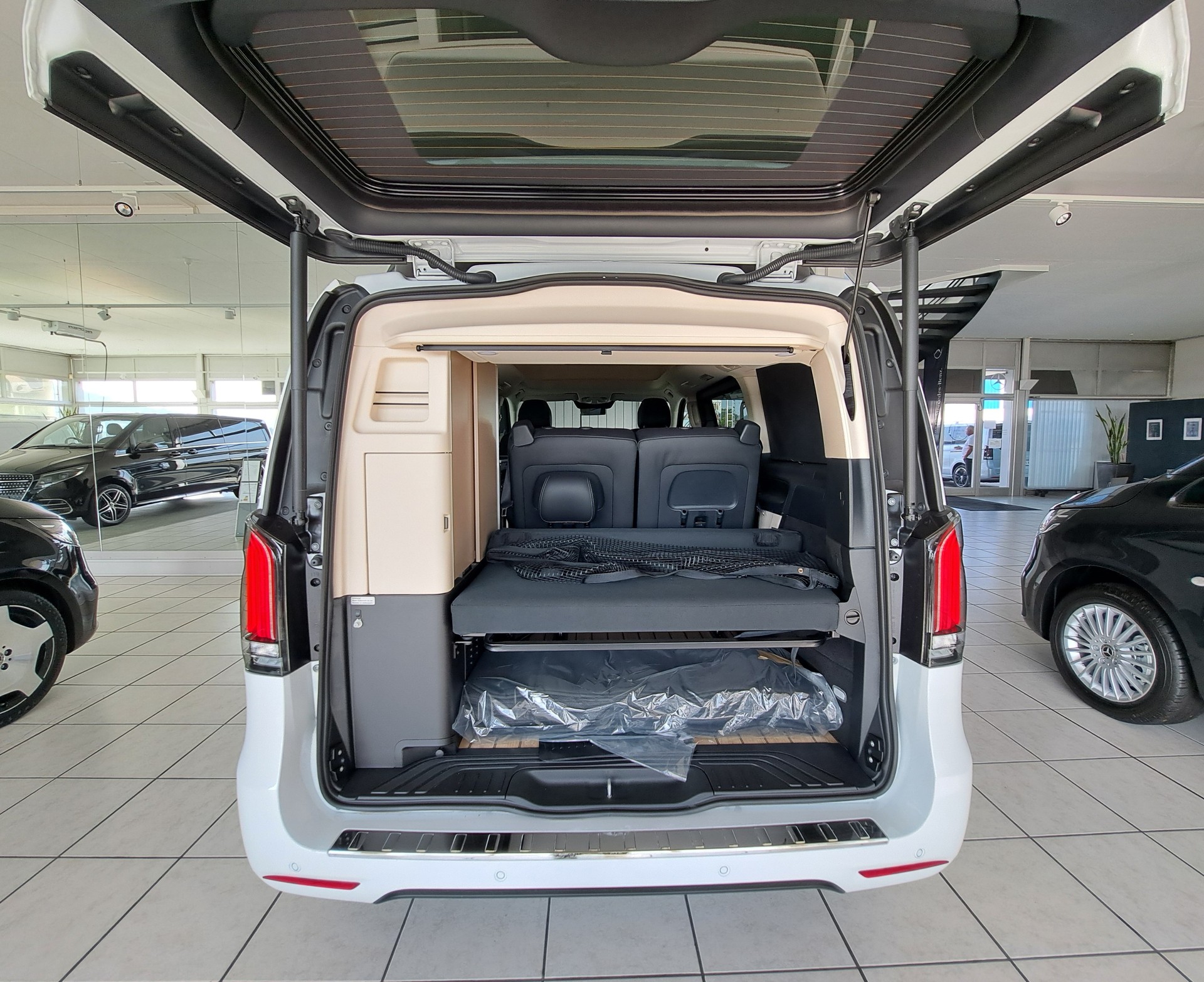 MERCEDES-BENZ Marco Polo 300 d 4MATIC Standard 3200mm L-image-7