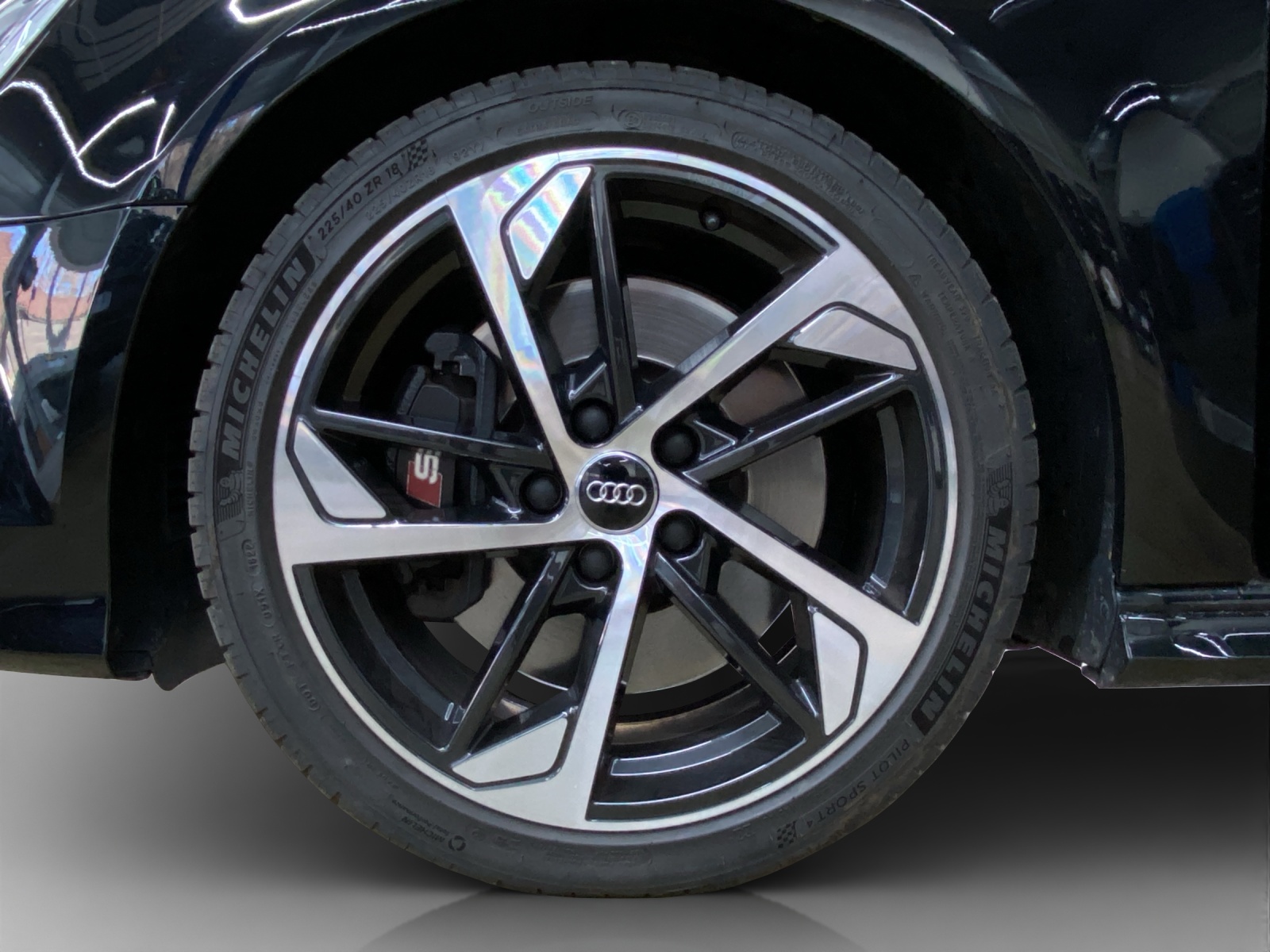 AUDI S3 Sportback 2.0 TFSI quattro S-tronic-image-15