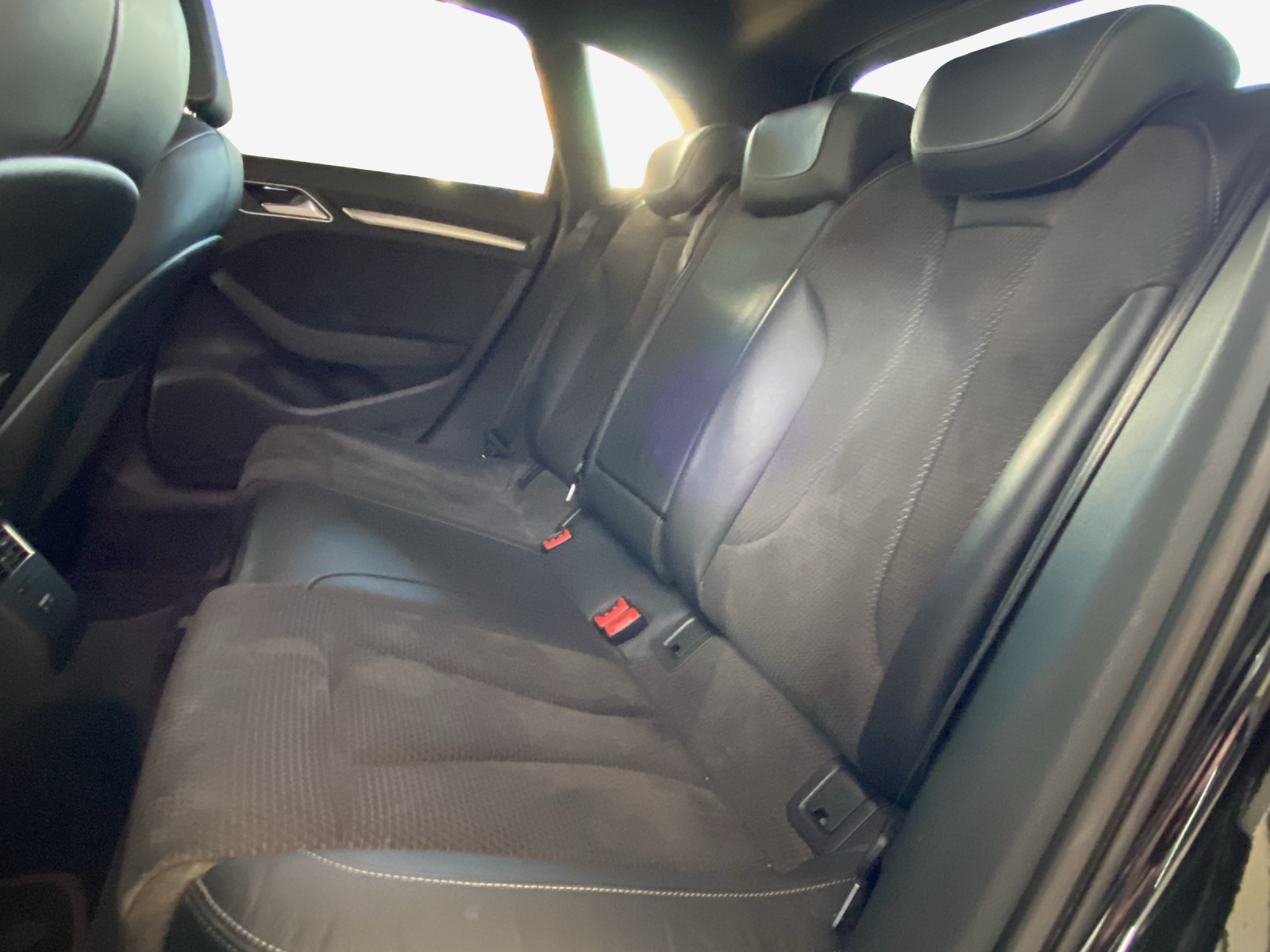 AUDI S3 Sportback 2.0 TFSI quattro S-tronic-image-11