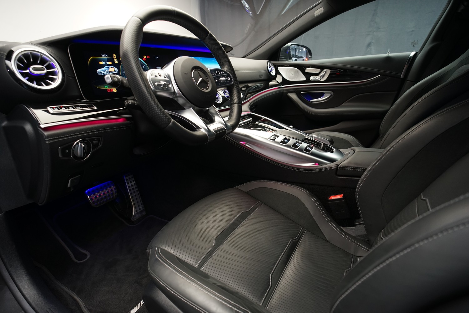 MERCEDES-BENZ AMG GT 4 63 S 4Matic+ Speedshift MCT *AHK* *Burmester* *Keramik Bremsanlage*-image-15