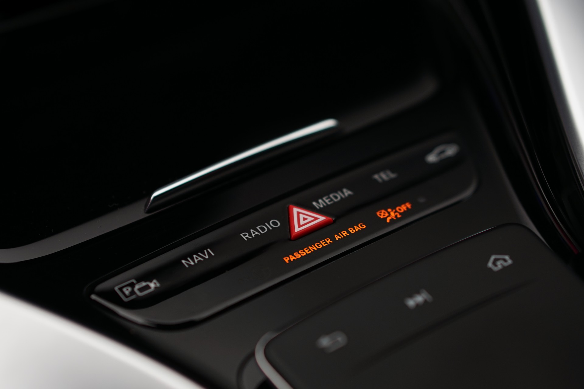 MERCEDES-BENZ AMG GT 4 63 S 4Matic+ Speedshift MCT *AHK* *Burmester* *Keramik Bremsanlage*-image-32