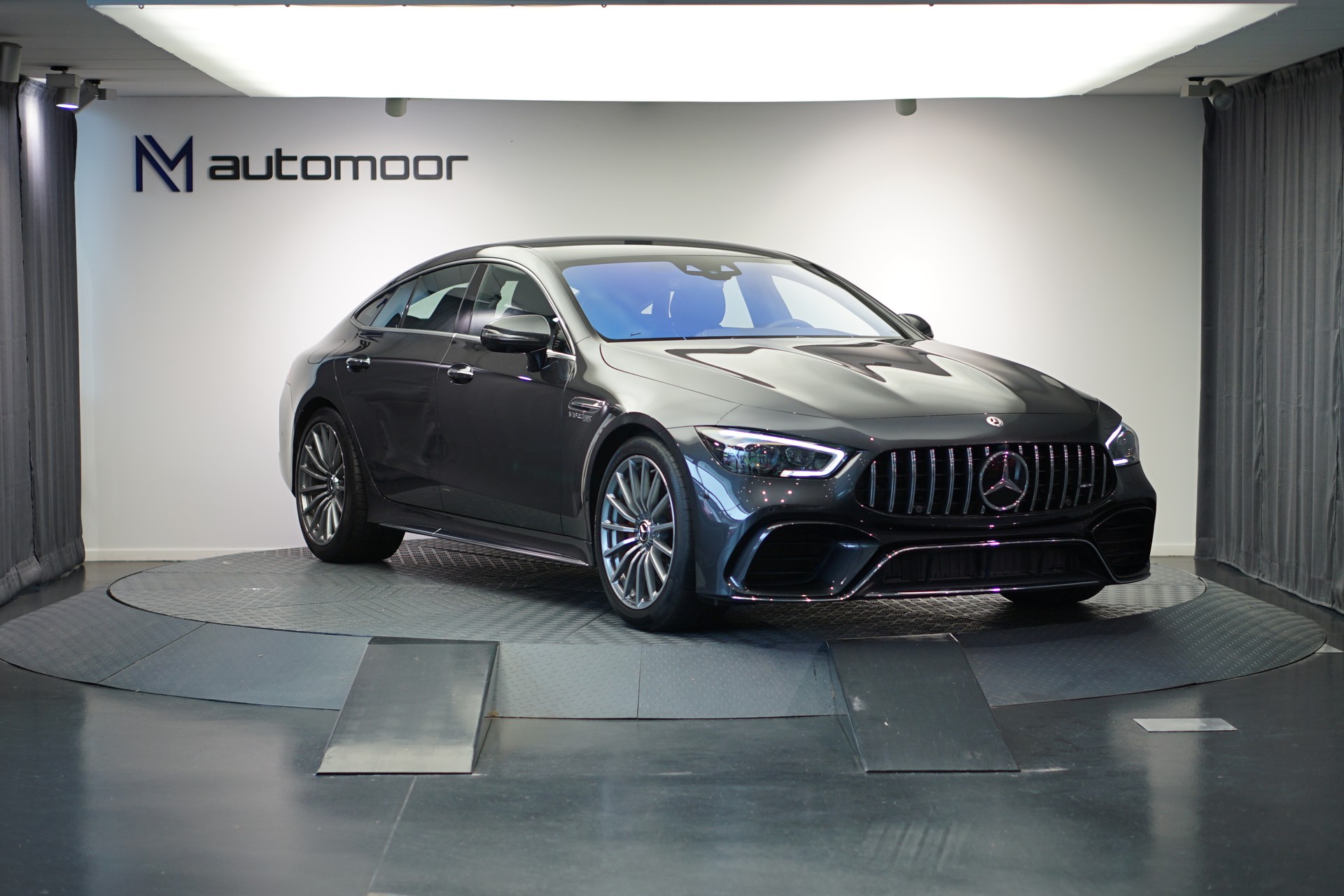 MERCEDES-BENZ AMG GT 4 63 S 4Matic+ Speedshift MCT *AHK* *Burmester* *Keramik Bremsanlage*-image-2