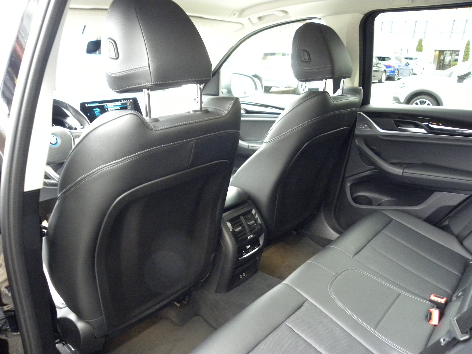 BMW X3 xDrive 30e-image-8
