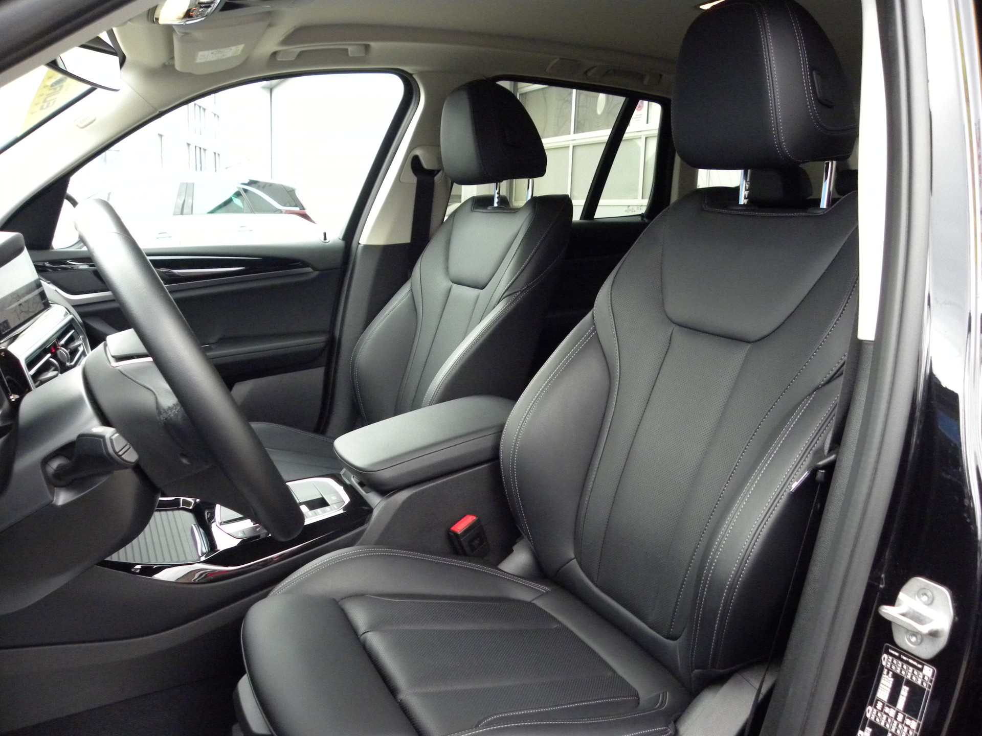BMW X3 xDrive 30e-image-6