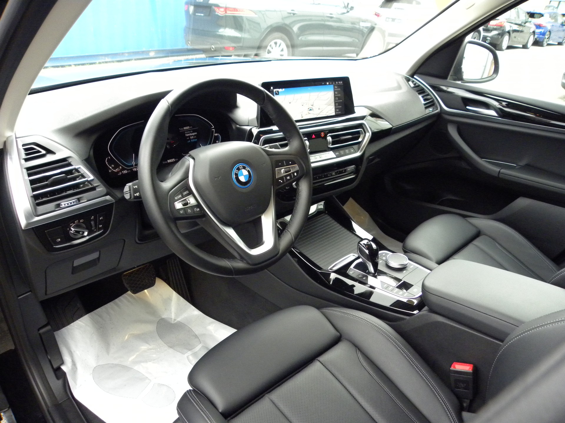 BMW X3 xDrive 30e-image-4
