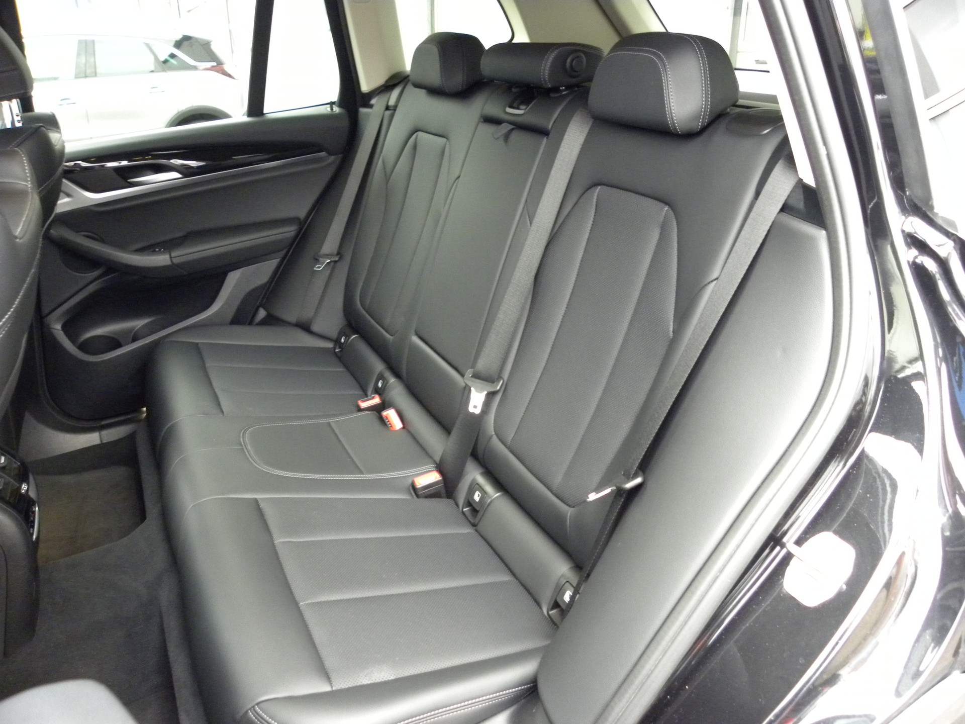BMW X3 xDrive 30e-image-7
