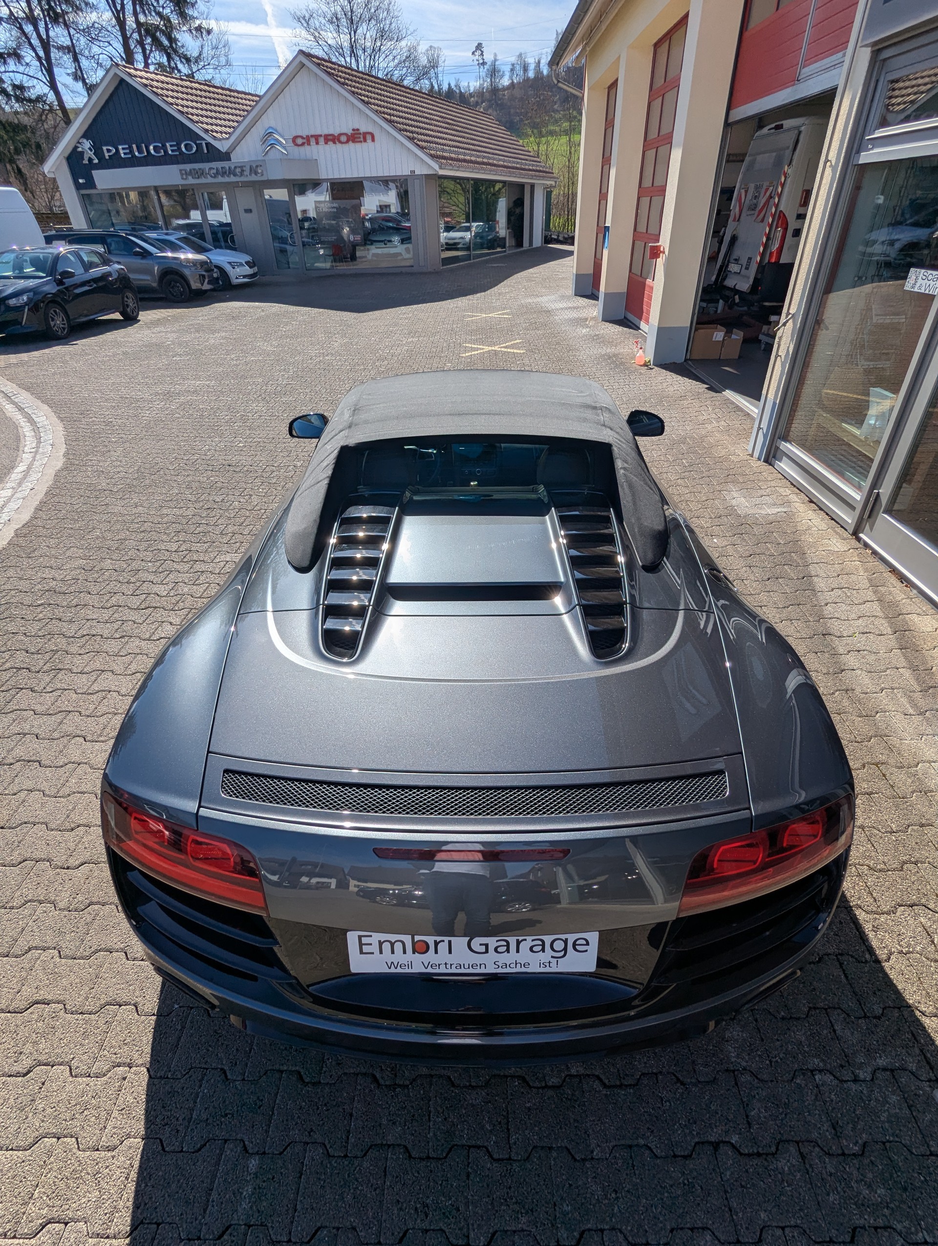 AUDI R8 Spyder 5.2 R-Tronic-image-14