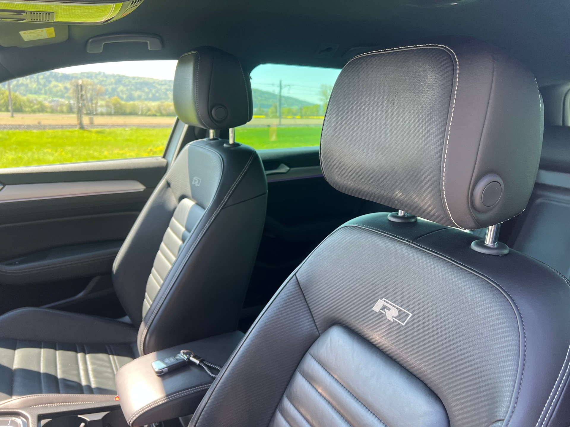 VW Passat Variant 2.0 TDI R-Line Paket - 360 Kamera- High. DSG 4Motion-image-23