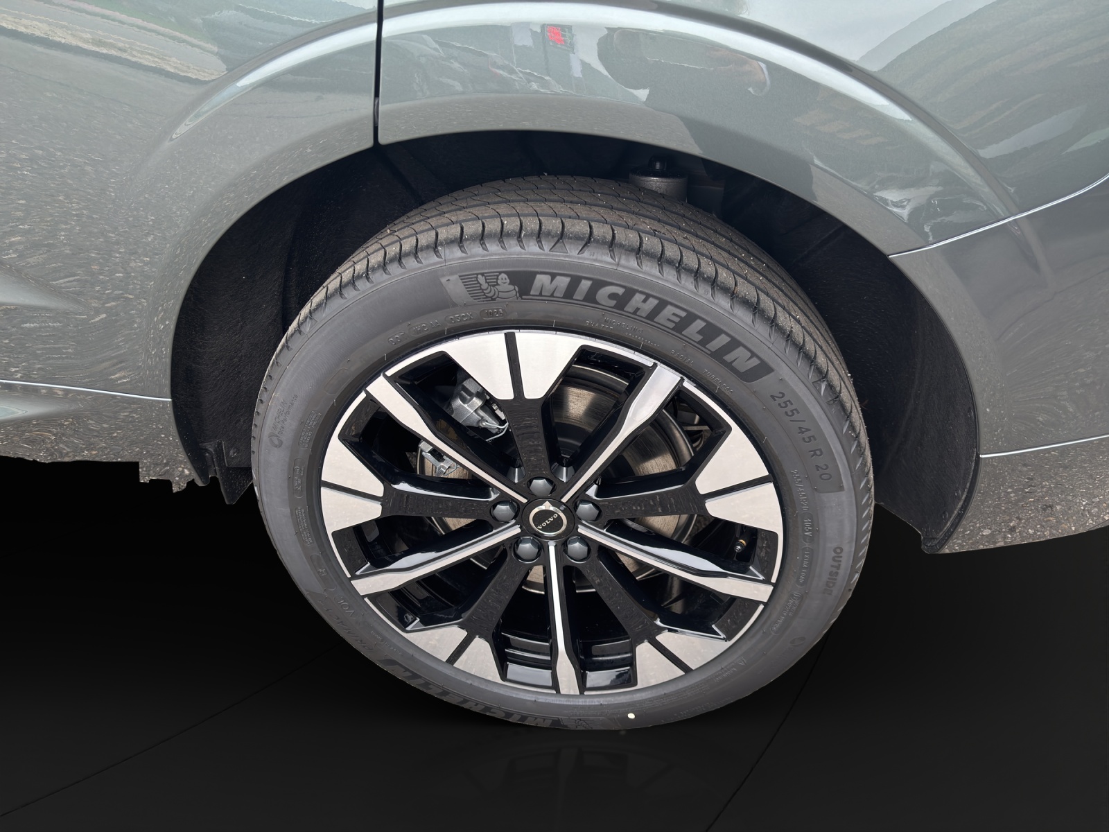 VOLVO XC60 2.0 T6 TE Plus Dark eAWD-image-1