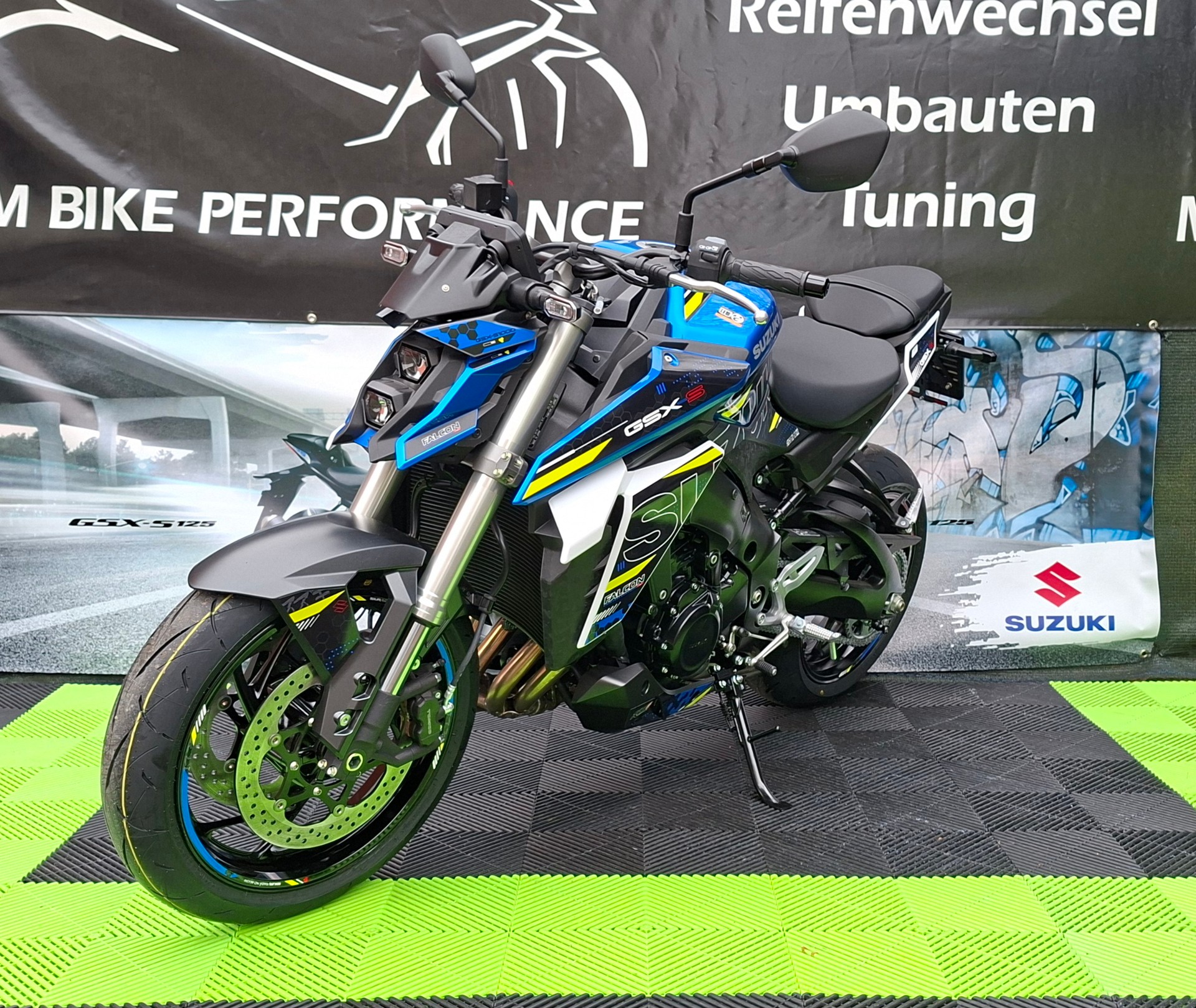 SUZUKI GSX-S 950 Falcon-showroom-element-3