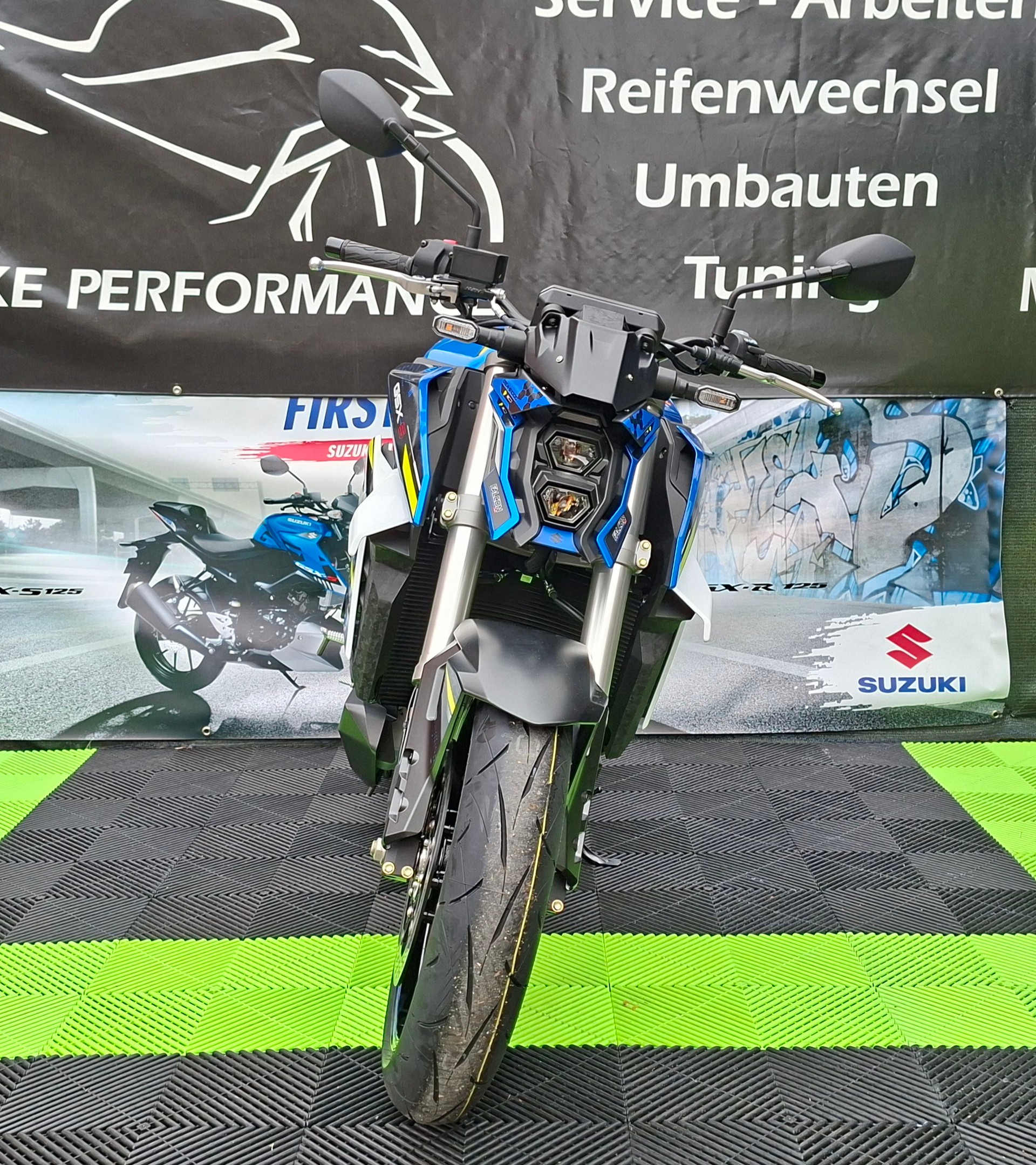 SUZUKI GSX-S 950 Falcon-showroom-element-2