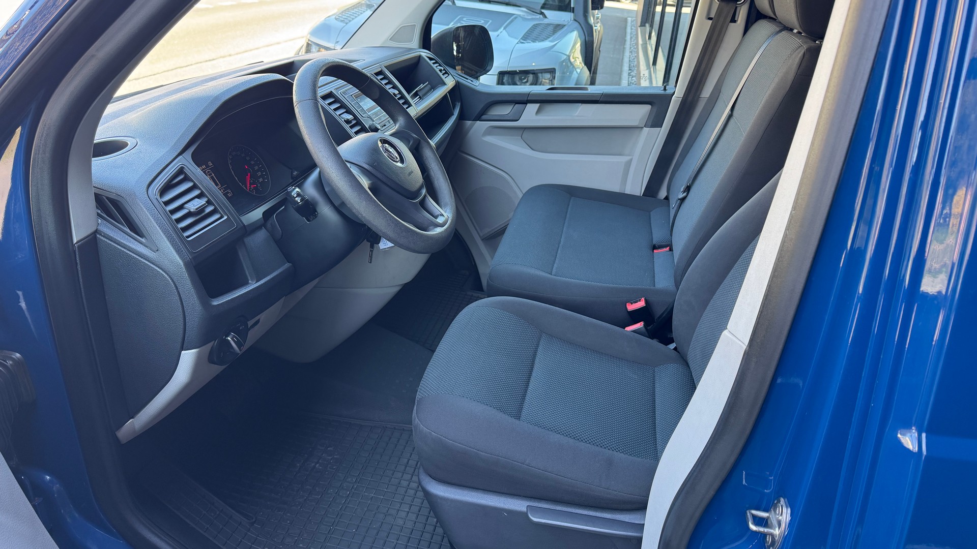 VW T6 2.0 TDI DSG-image-5