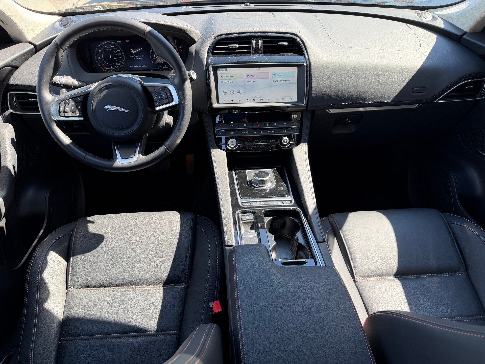 JAGUAR F-Pace 2.0d Prestige Automatik-image-10