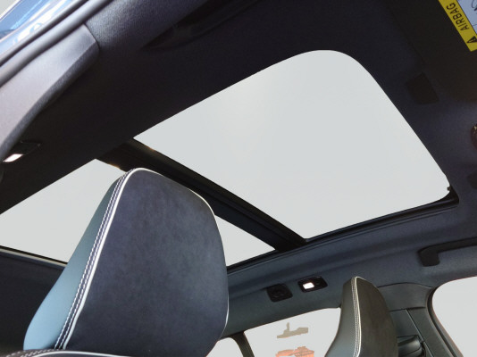 VOLVO XC40 P8 AWD Elec Pro-image-7