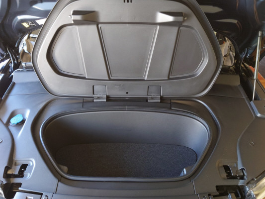 VOLVO XC40 P8 AWD Elec Pro-image-12