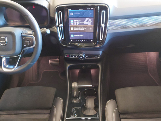 VOLVO XC40 P8 AWD Elec Pro-image-5