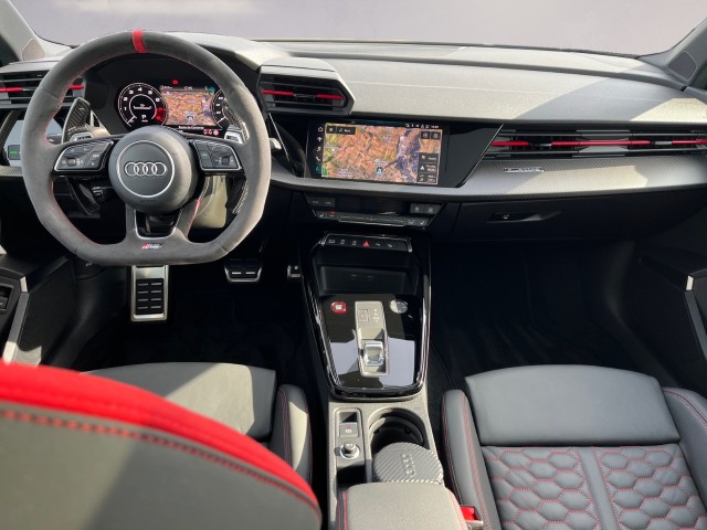 AUDI RS3 Sportback 2.5 TSI quattro S-tronic-image-11