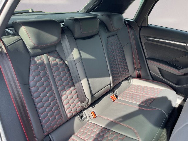 AUDI RS3 Sportback 2.5 TSI quattro S-tronic-image-17
