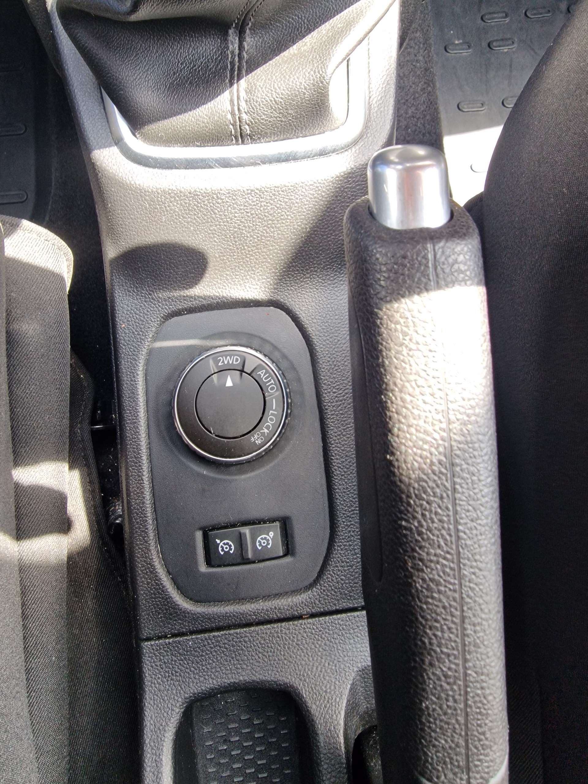 DACIA Duster TCe 125 Comfort 4x4-image-8
