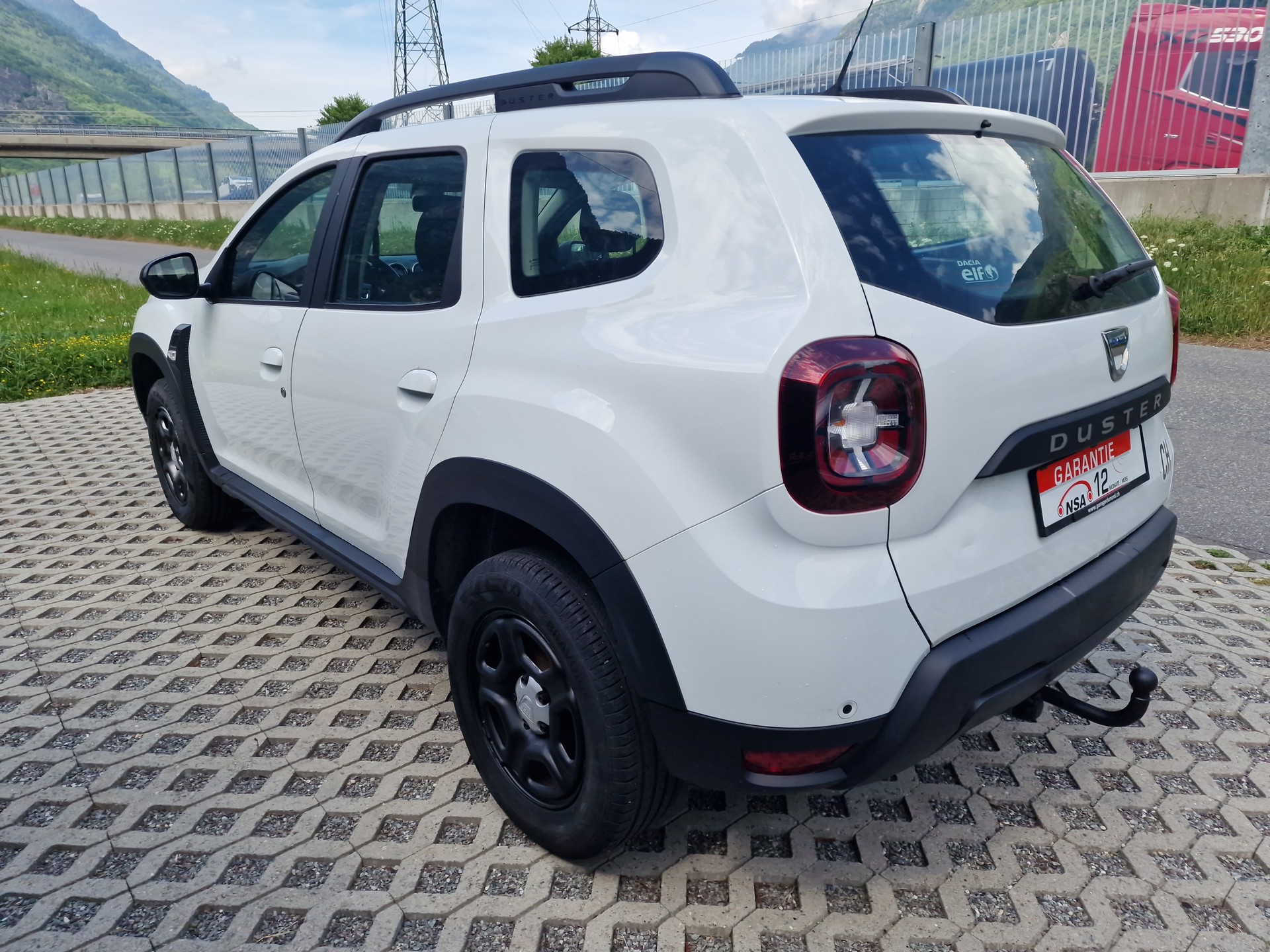 DACIA Duster TCe 125 Comfort 4x4-image-4