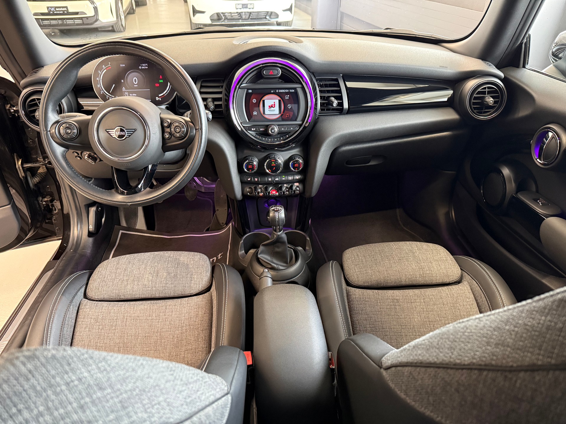 MINI Cooper-image-14