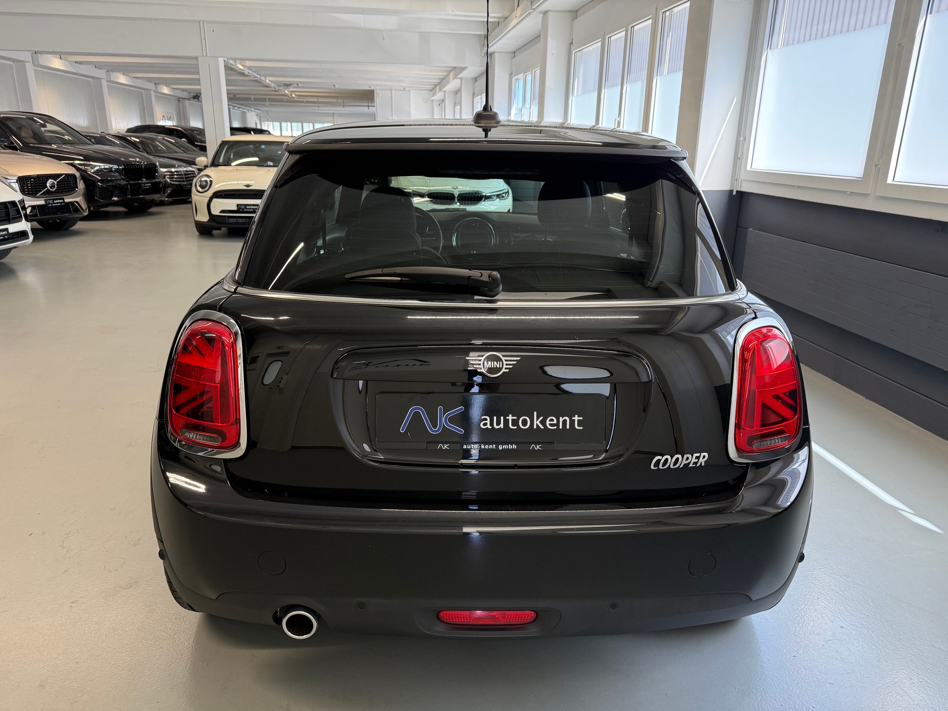 MINI Cooper-image-4