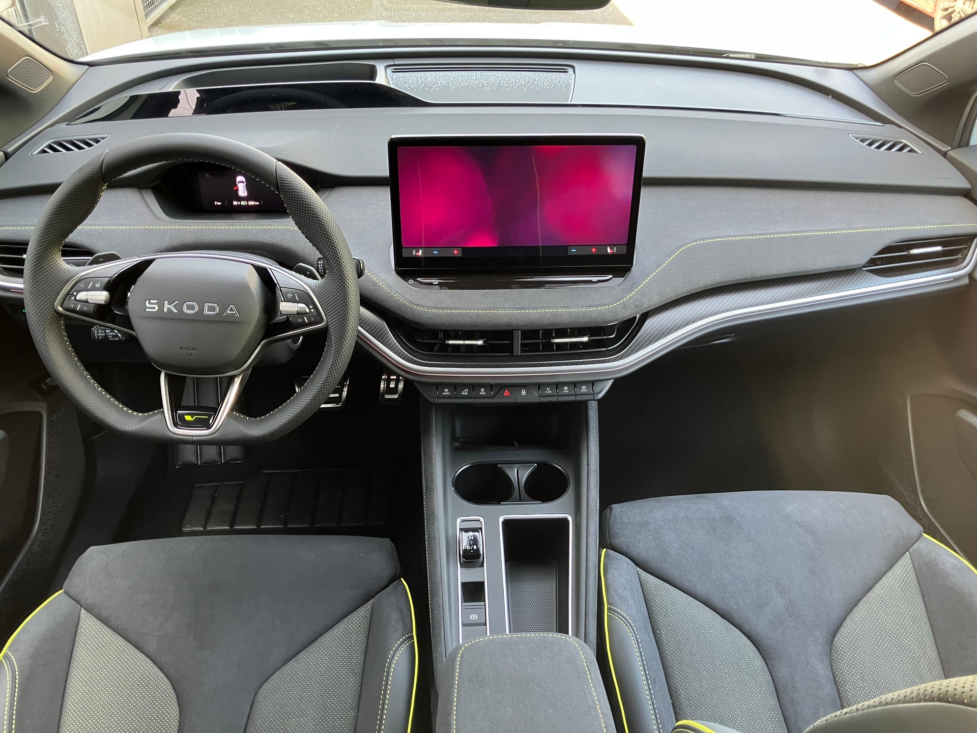 SKODA Enyaq 4x4 RS-image-9