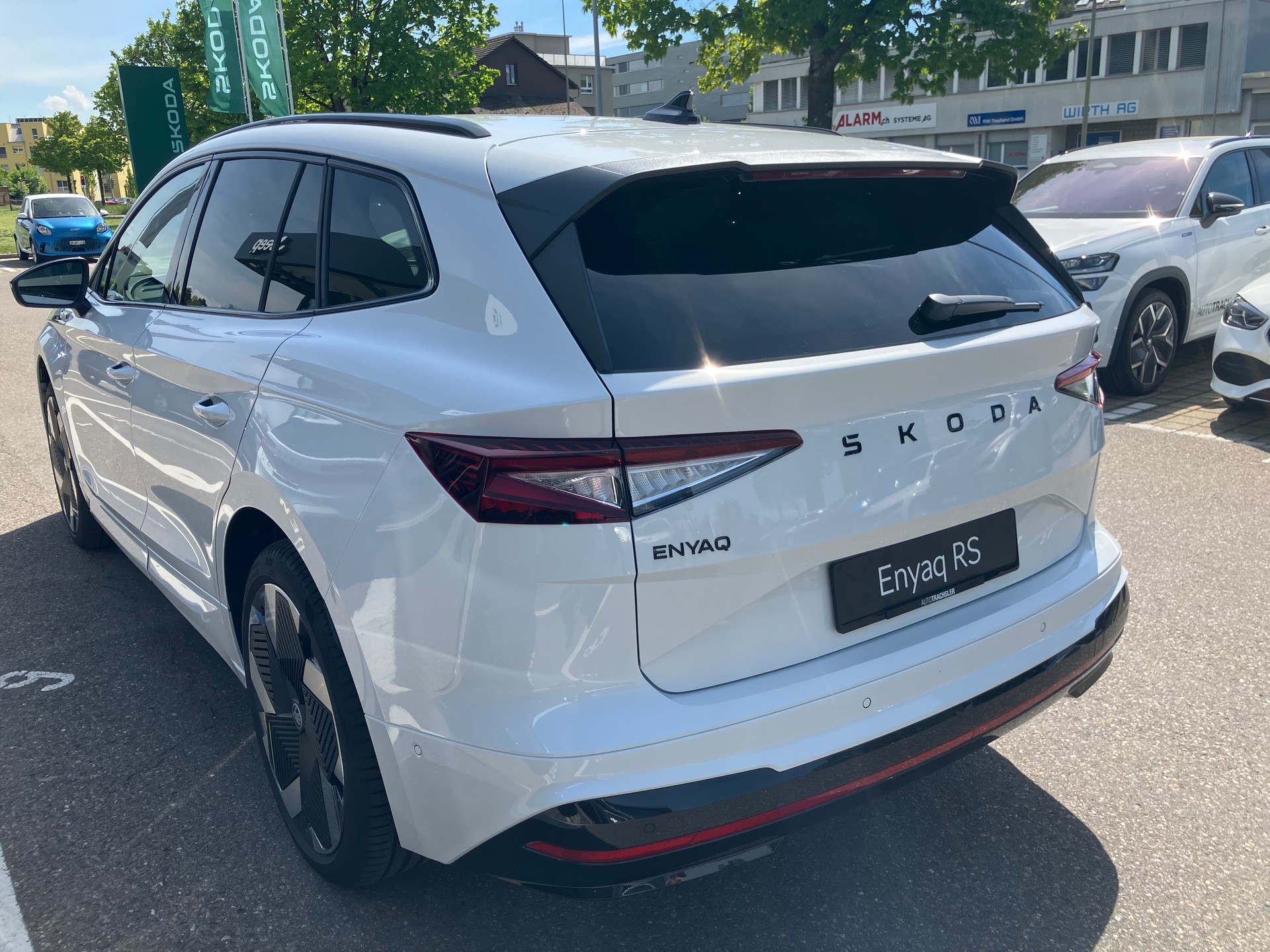 SKODA Enyaq 4x4 RS-image-3