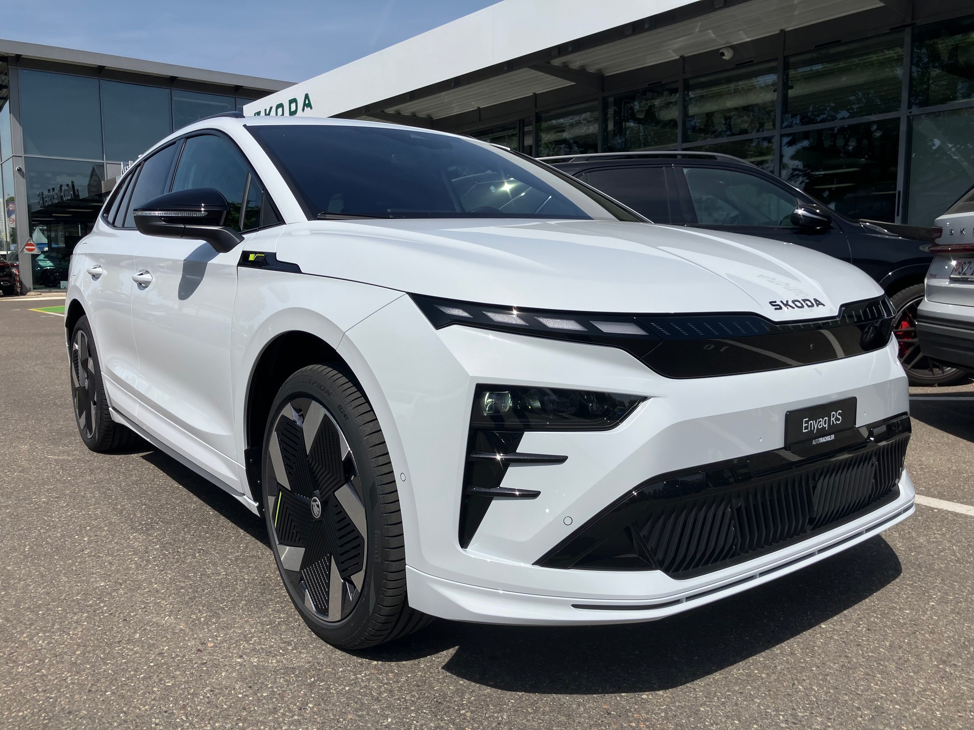 SKODA Enyaq 4x4 RS-image-1