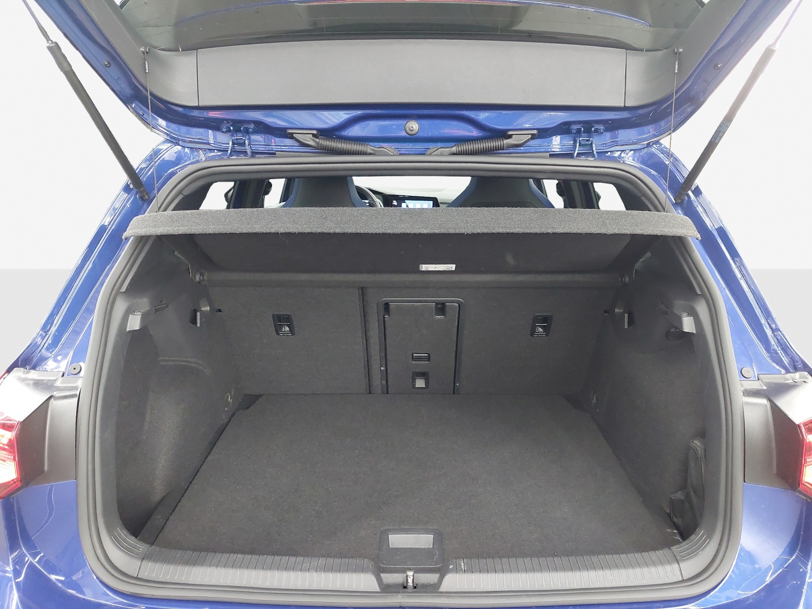 VW Golf 2.0 TSI R DSG 4Motion-image-12