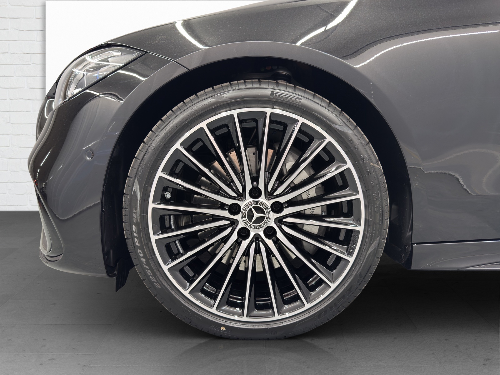 MERCEDES-BENZ C 220 d Swiss Star AMG Line 4matic Kombi-image-5