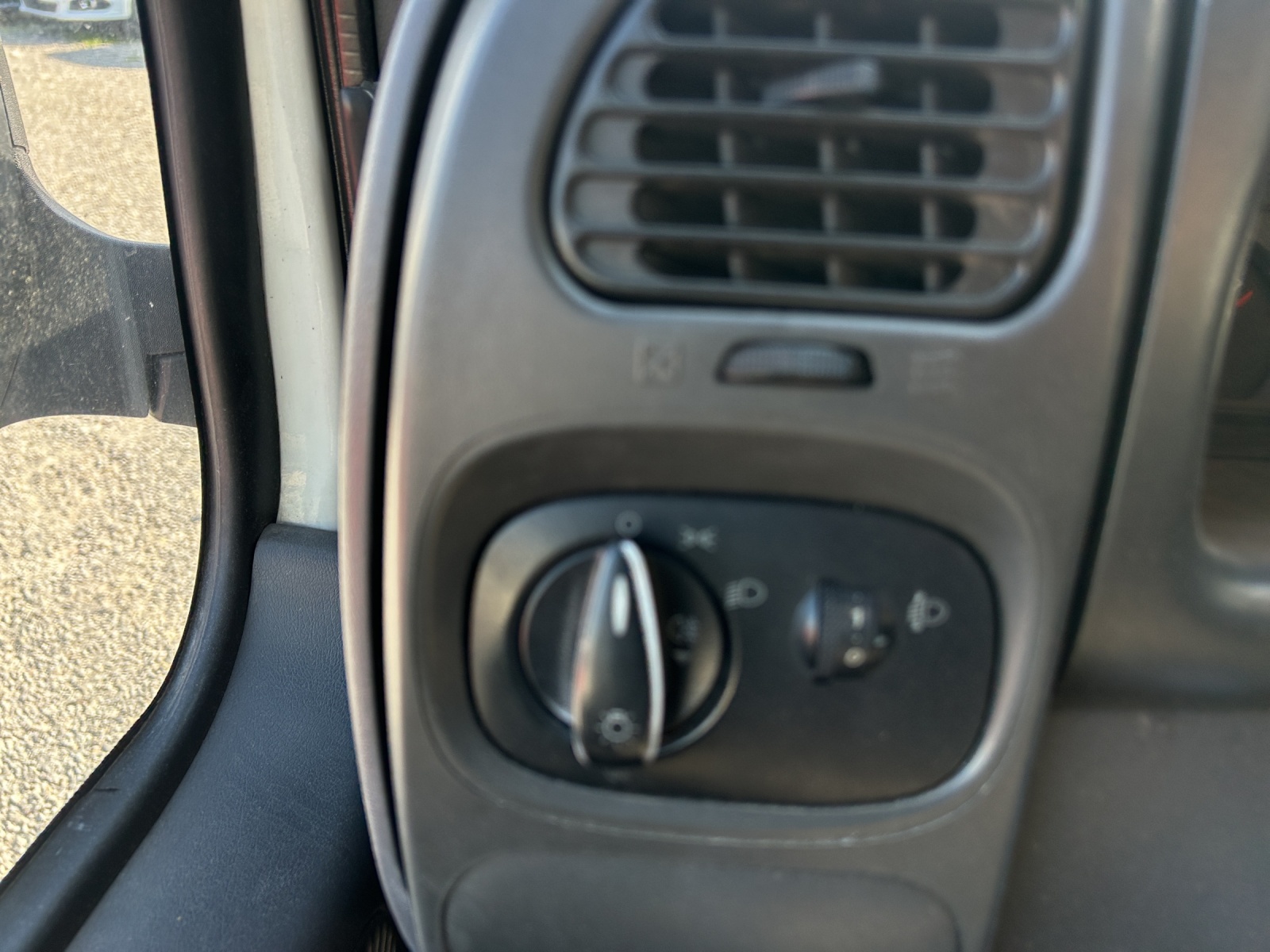 FORD Transit 2.0TD 300 S-image-17