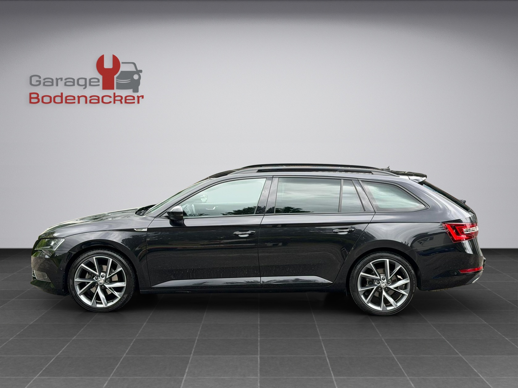SKODA Superb Combi 2.0 TDi SportLine+ 4x4 DSG-showroom-element-2