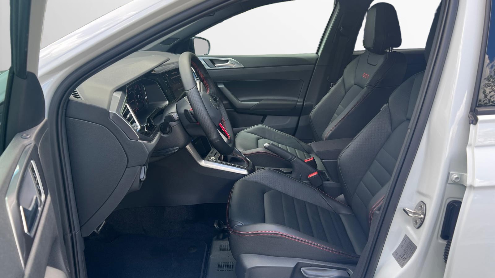 VW Polo GTI 2.0TSI 207PS DSG-image-4