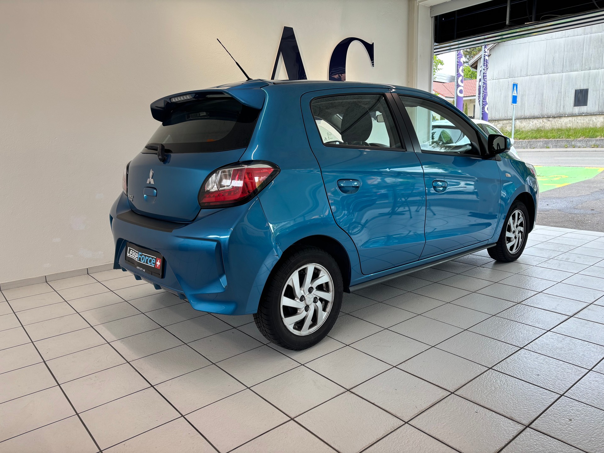 MITSUBISHI Space Star 1.2 CVT Invite-image-1