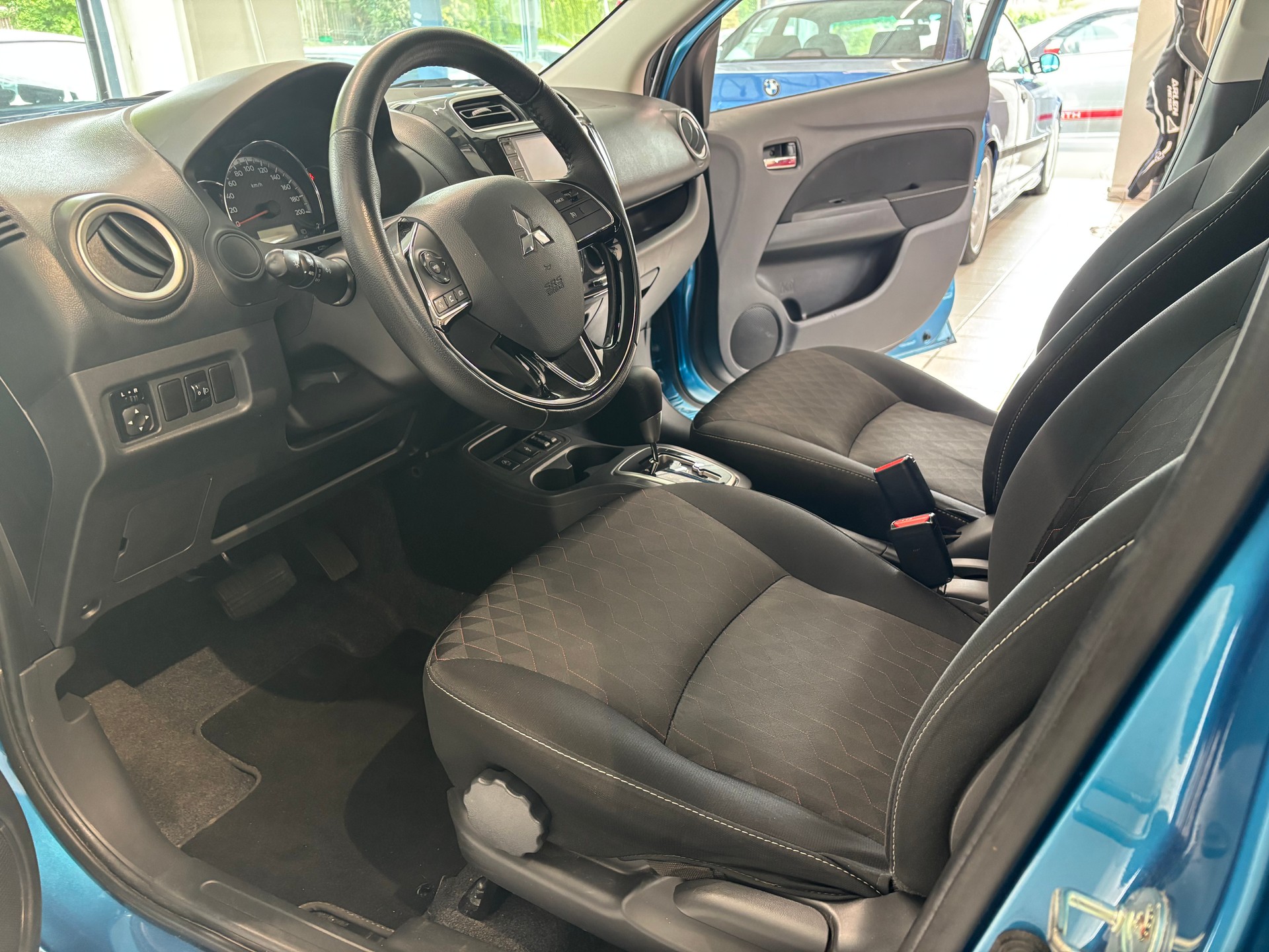 MITSUBISHI Space Star 1.2 CVT Invite-image-10