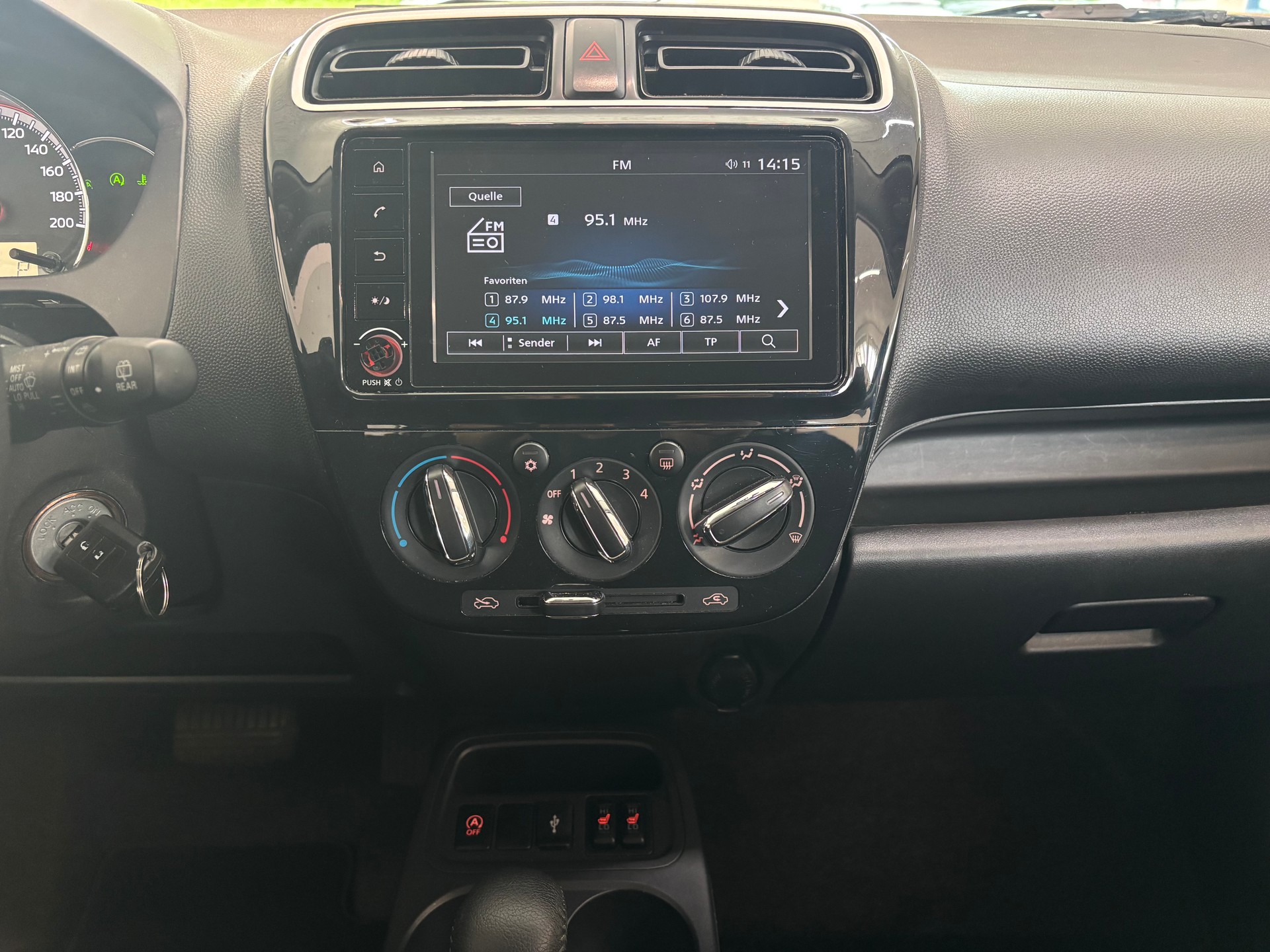 MITSUBISHI Space Star 1.2 CVT Invite-image-13