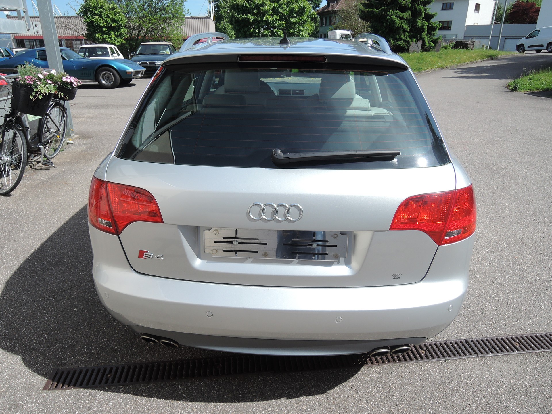 AUDI S4 Avant 4.2 V8 quattro-image-4