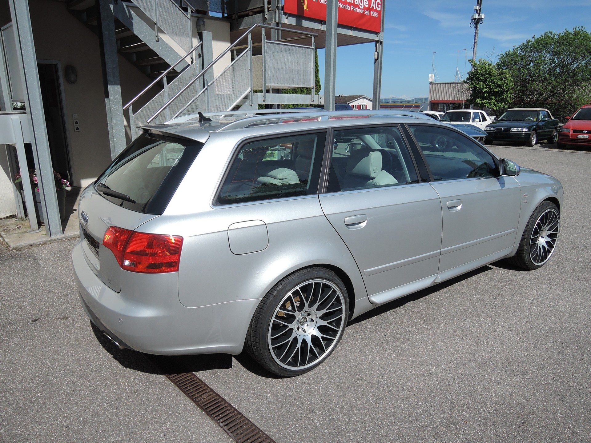 AUDI S4 Avant 4.2 V8 quattro-image-3