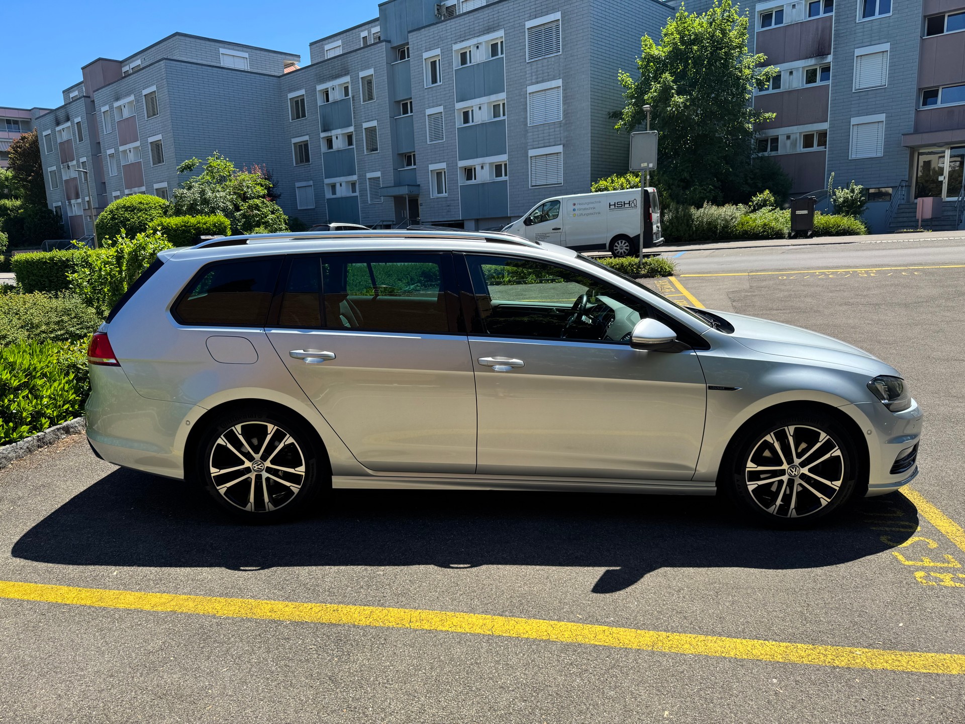 VW 1.4 TSI 150 Lounge R-Line DSG-image-10