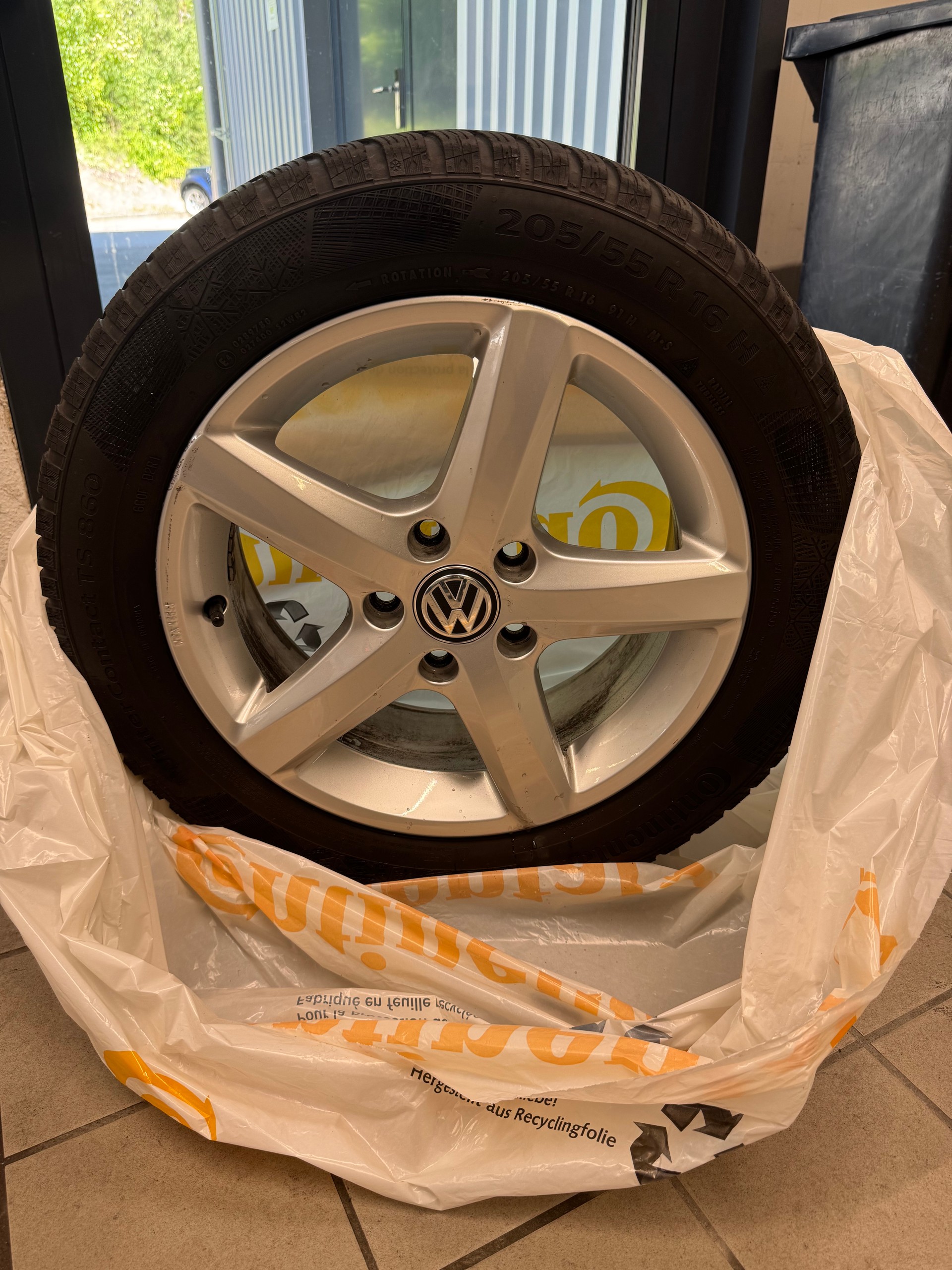 VW 1.4 TSI 150 Lounge R-Line DSG-image-14