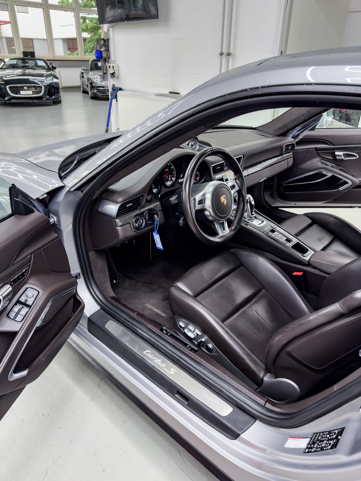 PORSCHE 3.8 Turbo S PDK-image-3