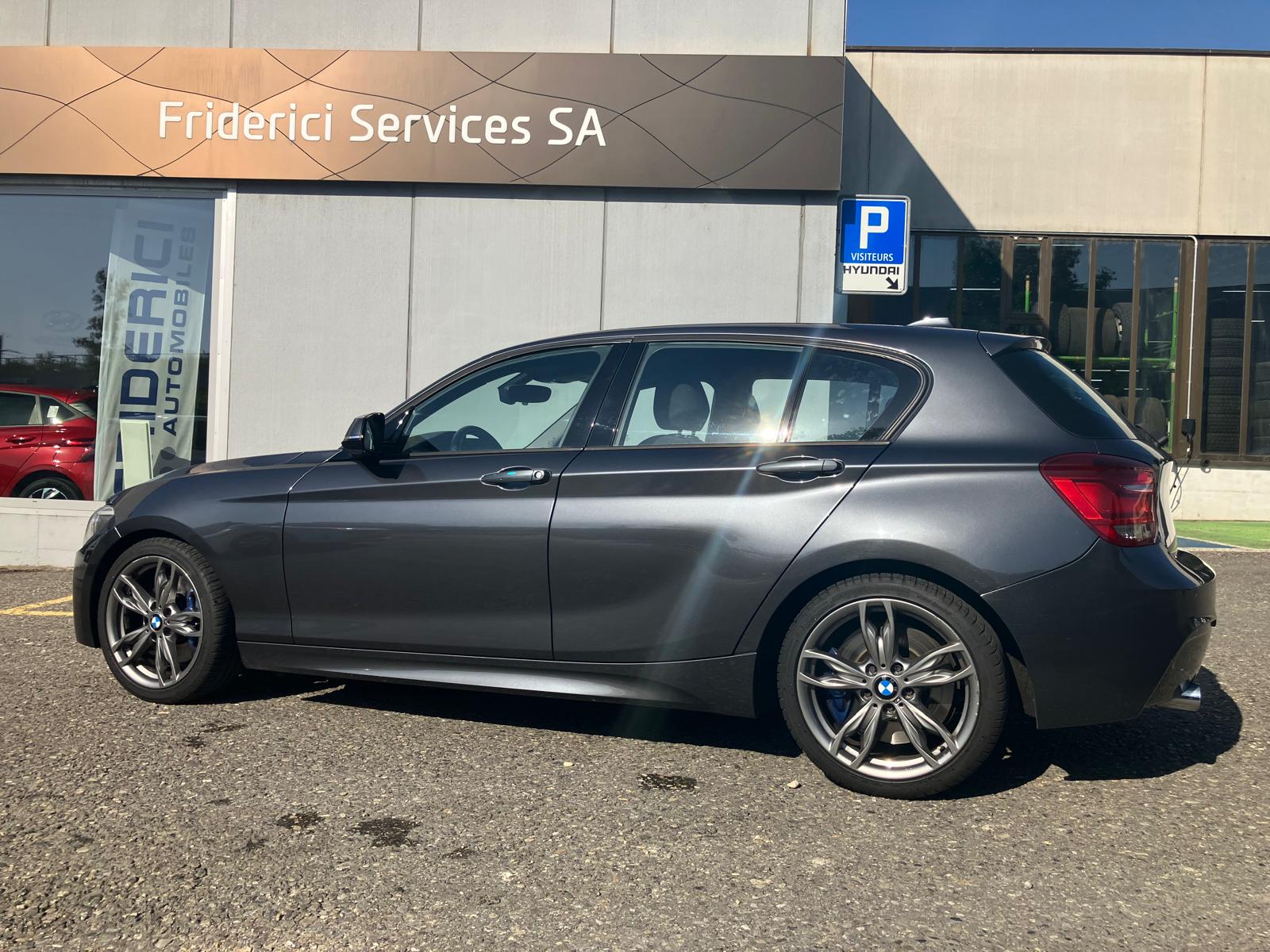BMW M135i xDrive Steptronic-showroom-element-2