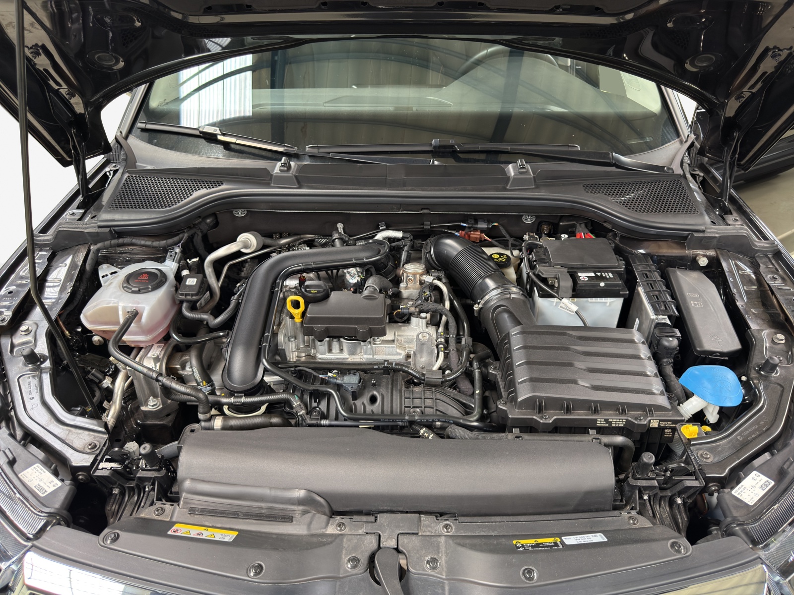 SKODA Kamiq 1.0 TSI Ambition-image-14