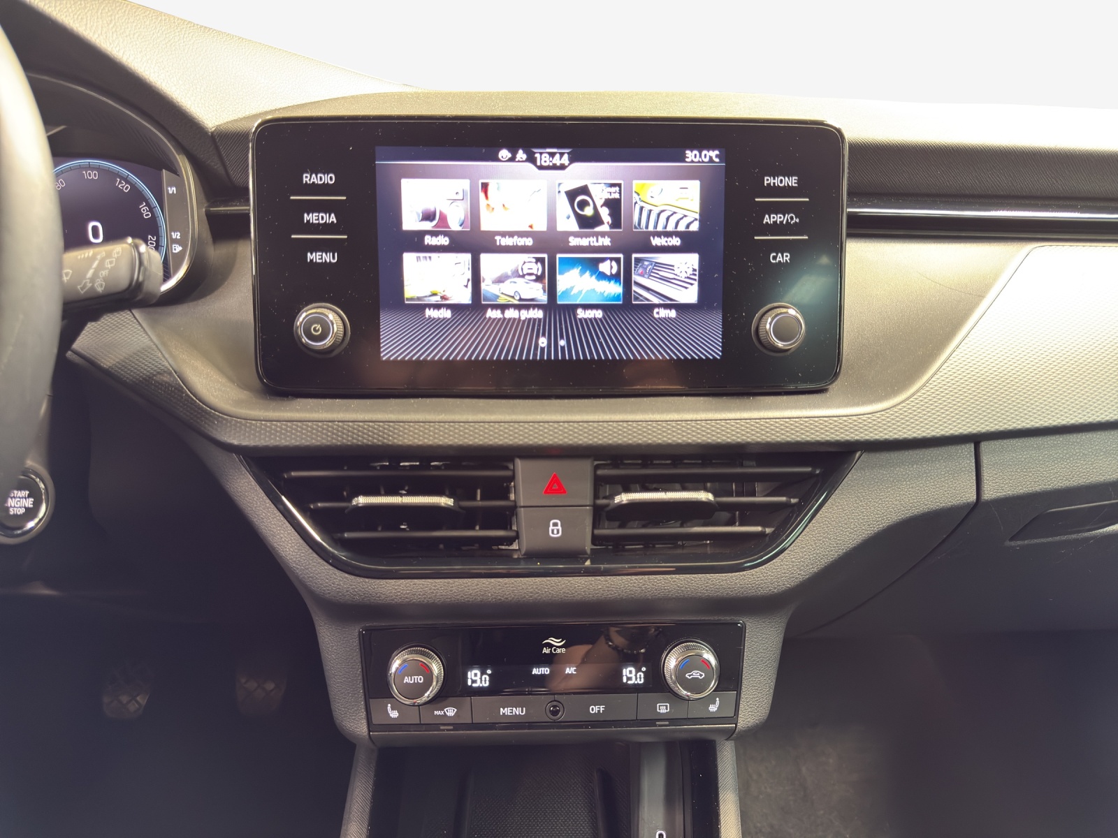 SKODA Kamiq 1.0 TSI Ambition-image-10