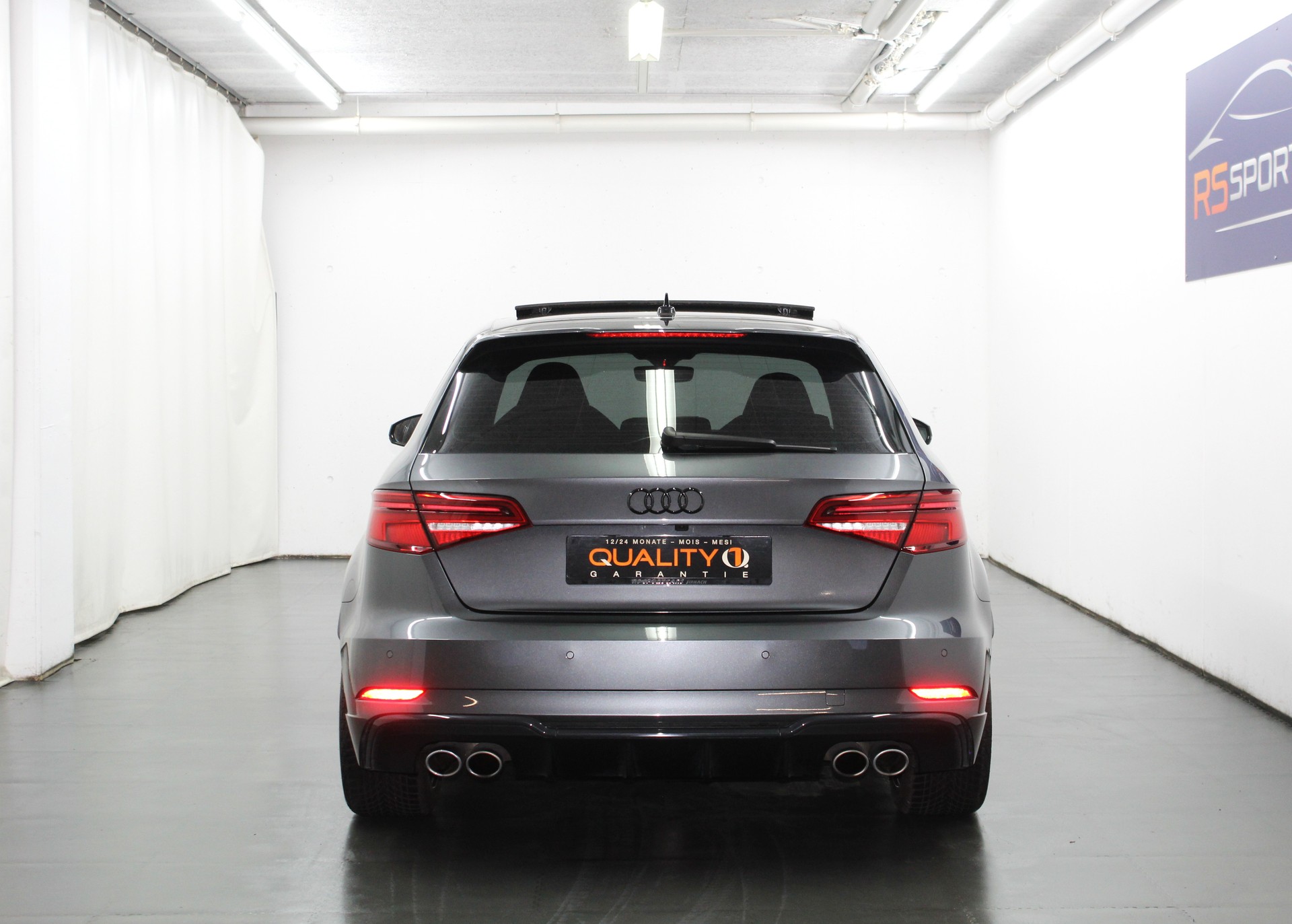 AUDI S3 Sportback 2.0 TFSI quattro S-tronic Optikpaket schwarz / CH-Fahrzeug-image-5