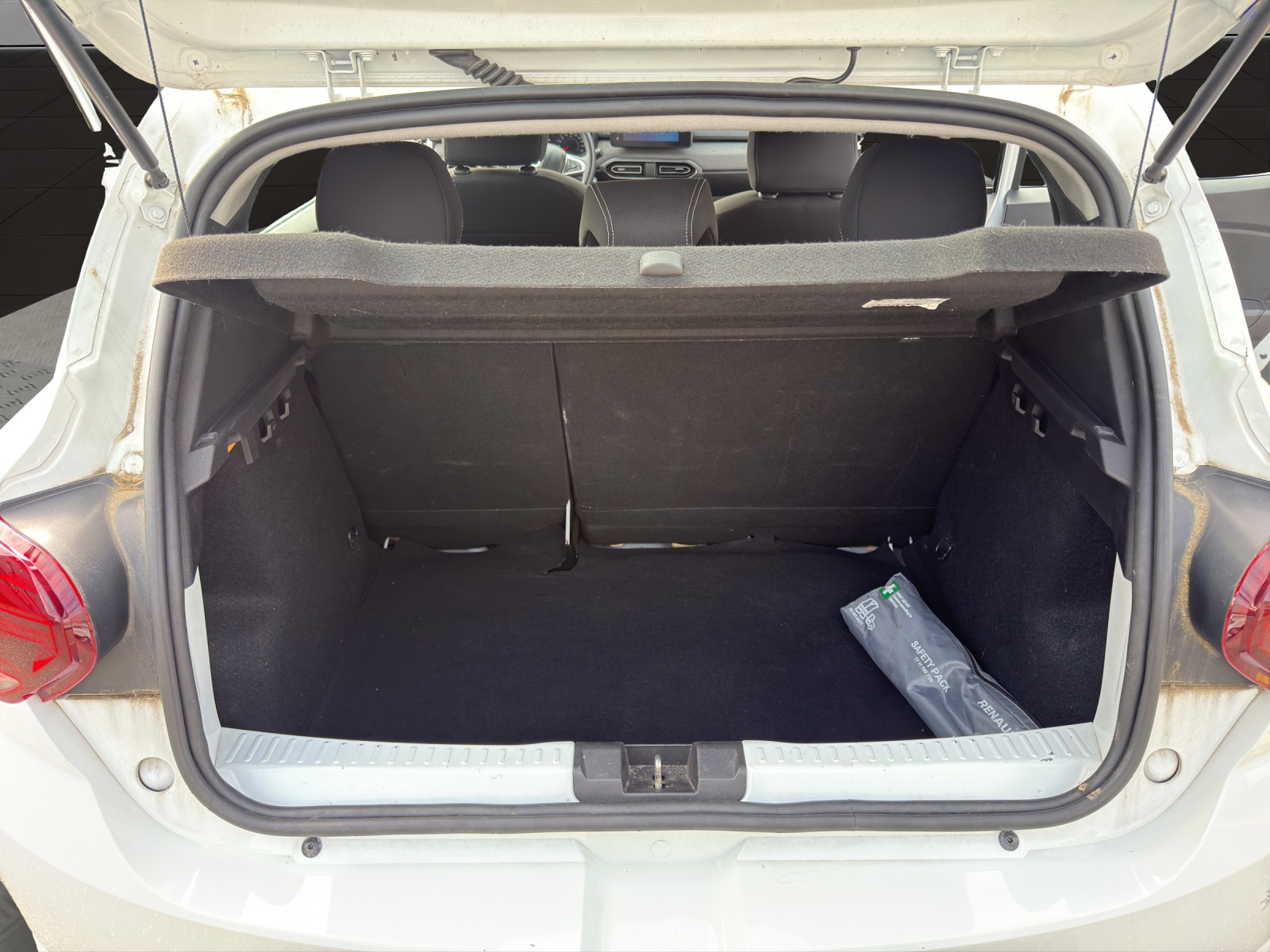 DACIA Sandero TCe 90 Comfort-image-18