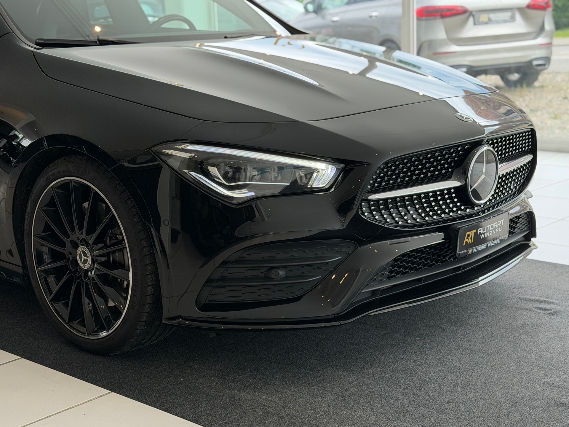 MERCEDES-BENZ CLA 220 AMG Line 7G-DCT **TOP Ausstattung**-image-3